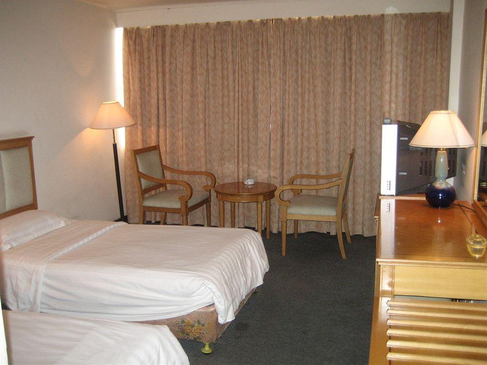 Hotel Jiang Yue à Canton Extérieur photo