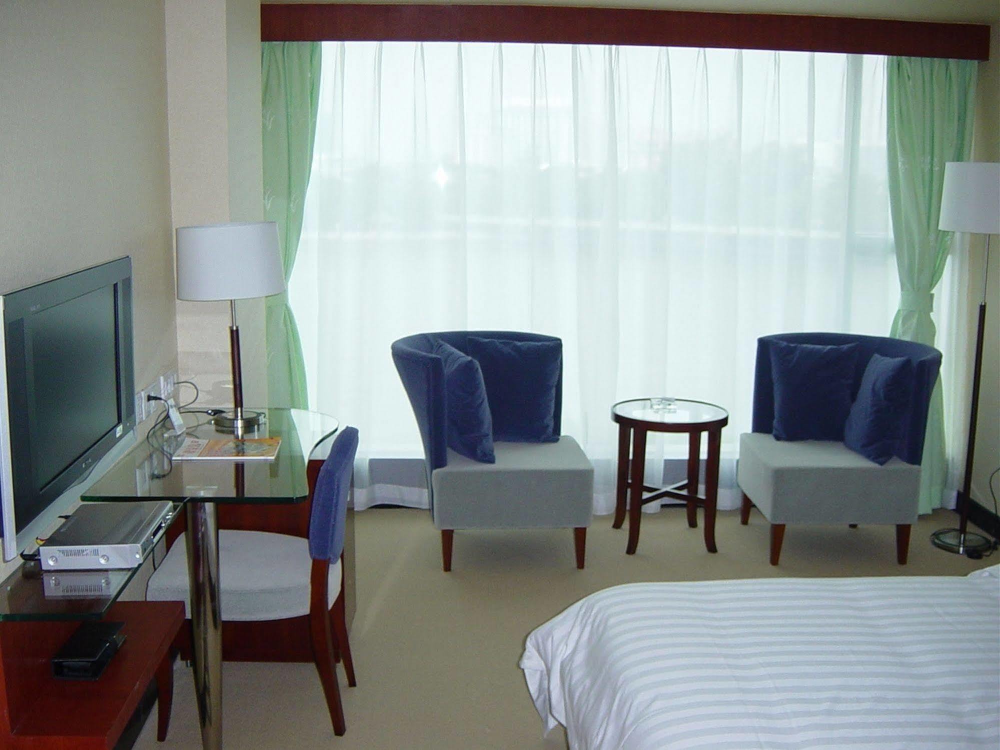 Hotel Jiang Yue à Canton Extérieur photo