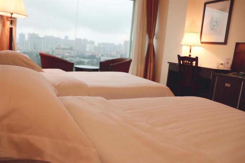 Hotel Jiang Yue à Canton Extérieur photo